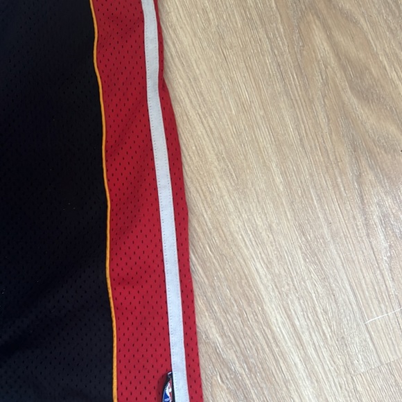 Vintage 2000’s D Wade jersey - Picture 7 of 8